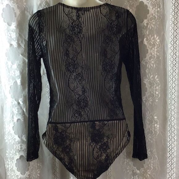 Charlotte Russe Long Sleeve Lace Bodysuit Size M - Picture 5 of 16